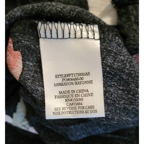 Altard State Blouse Black with Roses Size L - Picture 5 of 5